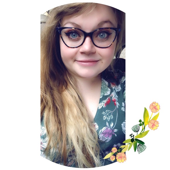 Meet your Posher, Clarissa - Picture 1 of 1